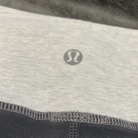 Lululemon Crop Capris - Grey with Pink inner band - Picture 3 of 4